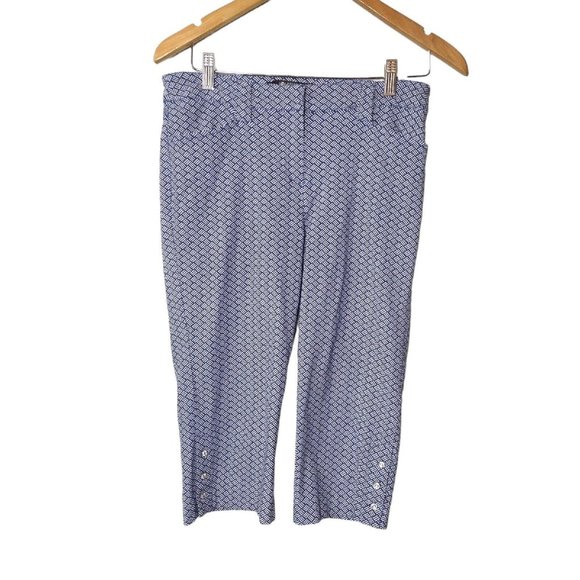 89th & Madison Weave Design Size 6 Pull On Capri Pants Rhinestone Buttons Blue - Picture 1 of 7
